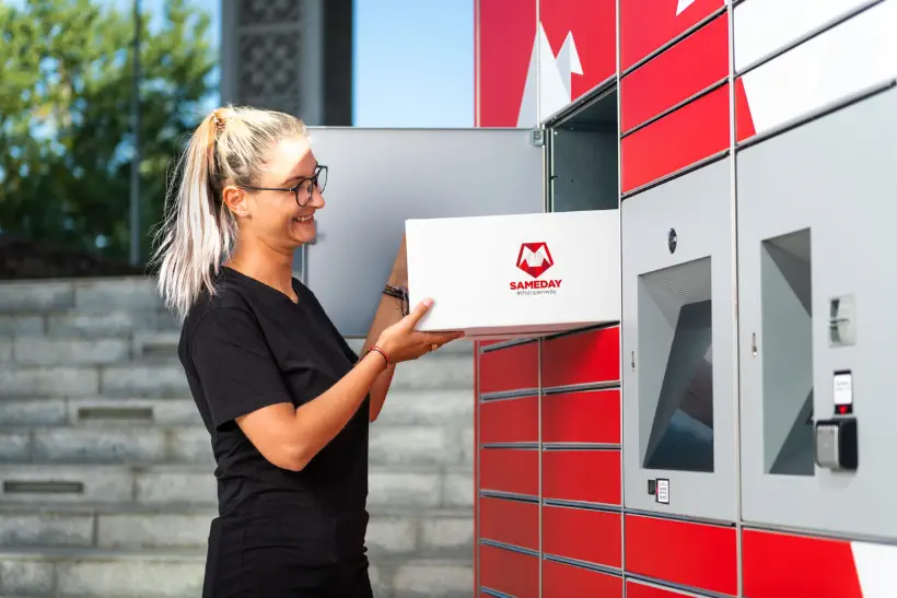 Sameday parcel locker